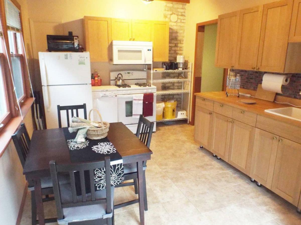 Comfortable 3 Bedroom Craftsman Bungalow In Milwaukee'S Bay View Neighborhood Eksteriør bilde